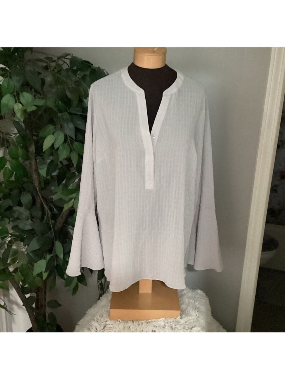Simply Vera Vera Wang Woman’s XXL long bell sleeve pullover blouse NWT w…